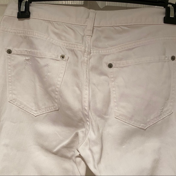 Old Navy White Jeans - Picture 4 of 6